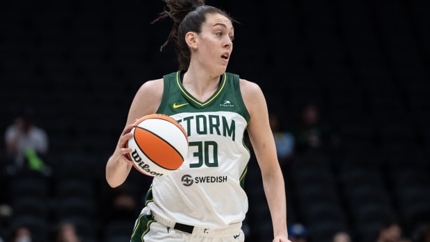 Seattle Storm star Breanna Stewart dribbling